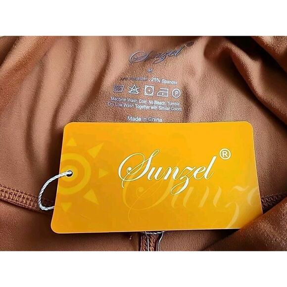 NWOT SUNZEL High Waisted Workout Leggings Orange M 75%Poly/15%Spandex Minimalist - Picture 6 of 8